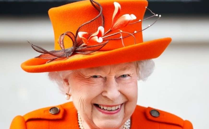 Kraljica Elizabeta II dodijelila prestižnu nagradu trgovini sa seks igračkama